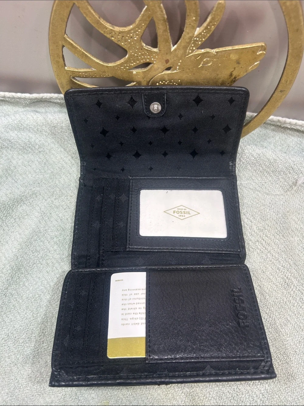 Fossil Black Pebbled Leather Keyhole Wallet NWOT